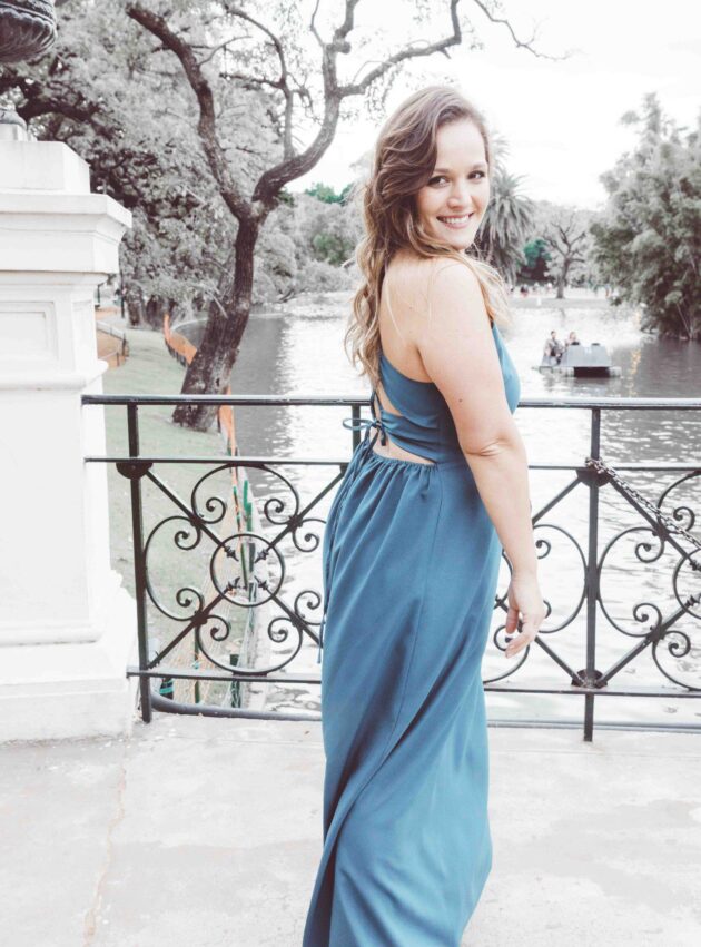 Vestido Ruby Green Midi Verde talle 2XL - Toia de Kiev - Alquiler de vestidos de fiesta