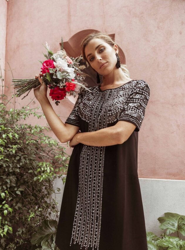 Vestido Capri Negro, Plateado talle M - Toia de Kiev - Alquiler de vestidos de fiesta