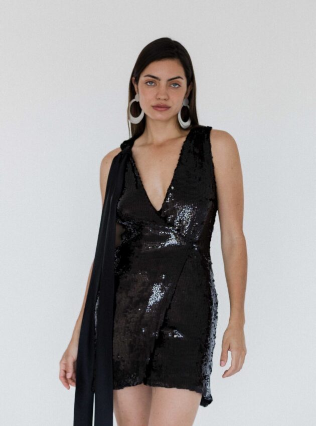 Vestido Solis Negro talle L - Toia de Kiev - Alquiler de vestidos de fiesta