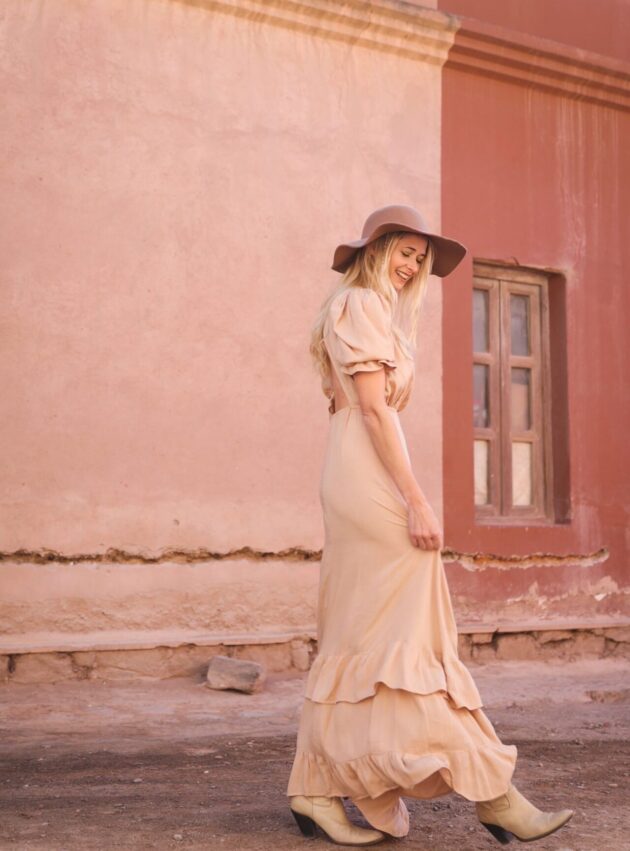 Vestido Erica Beige, Crudo talle S - Toia de Kiev - Alquiler de vestidos de fiesta