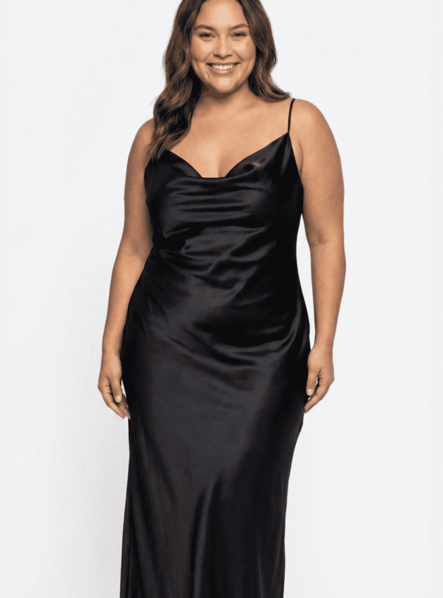 Vestido Imperial Negro talle 2XL - Toia de Kiev - Alquiler de vestidos de fiesta