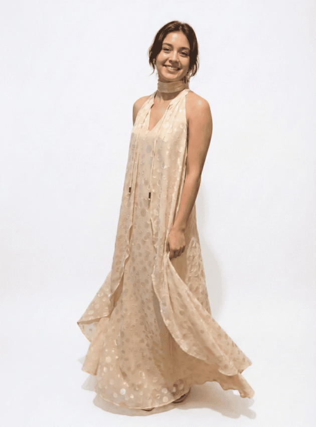 Vestido Nebula Beige talle M - Toia de Kiev - Alquiler de vestidos de fiesta