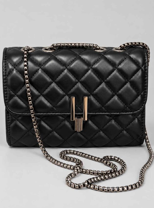 Cartera Matelase Negro - Toia de Kiev - Alquiler de vestidos de fiesta