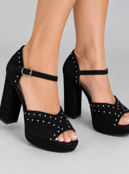 Sandalias Donne 40 Negro talle 39 - Toia de Kiev - Alquiler de vestidos de fiesta